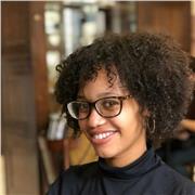 Soy estudiante de ingeniería de habla española, me encanta enseñar mi idioma y ayudar a otros a mejorar poco a poco